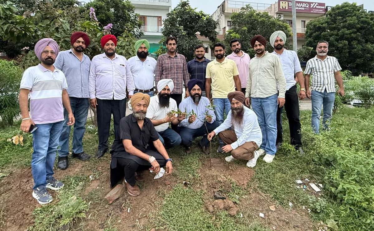 ਵਾਤਾਵਰਨ ਨੂੰ ਬਚਾਉਣ ਲਈ ਵੱਧ ਤੋਂ ਵੱਧ ਦਰਖਤ ਲਗਾਉਣ ਦੀ ਲੋੜ - ਪਰਮਜੀਤ ਕਾਹਲੋਂ